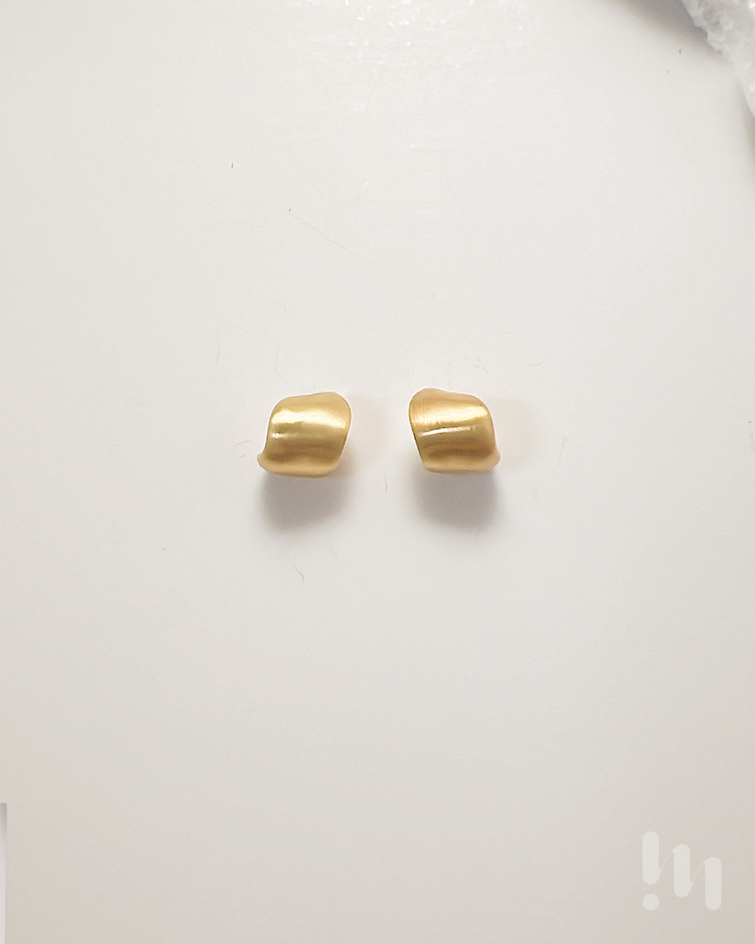 霧金弧面極簡 耳環